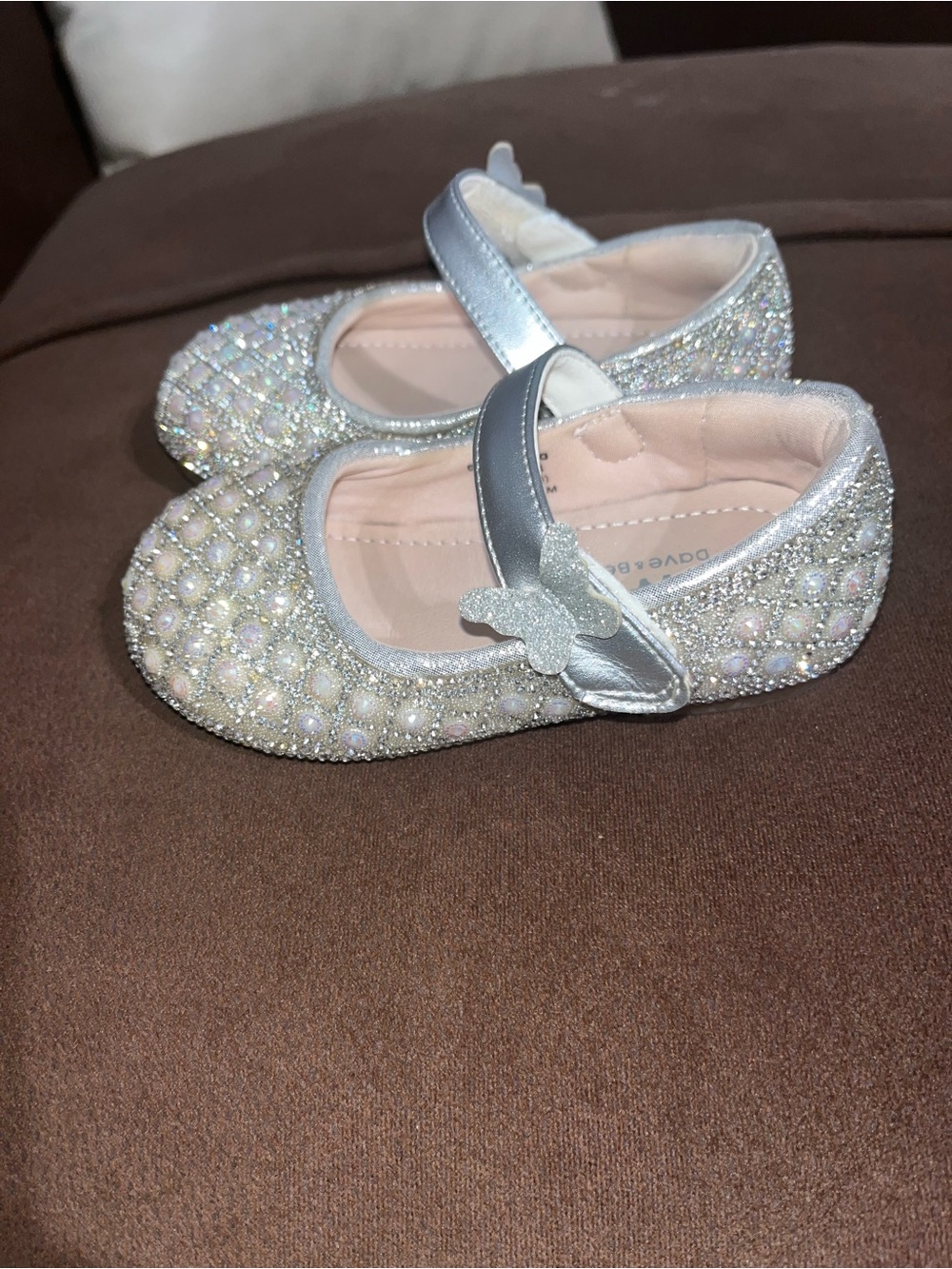 Dave and Bella girls silver glitter Mary Jane flats US 6.5 EU 22
